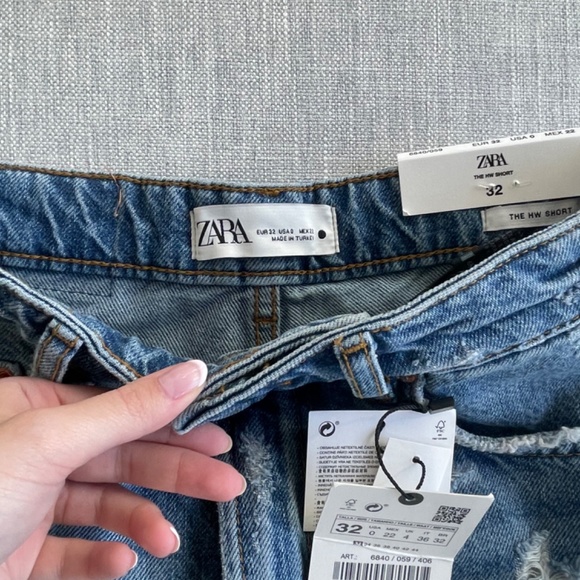 Denim shorts (Zara) - Picture 3 of 3